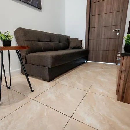 A Warm 1br 3 Apartment Gzira