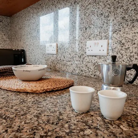 A Warm 1br 3 Apartment *