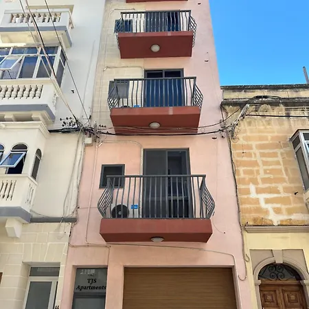 A Warm 1br 3 Apartment Gzira